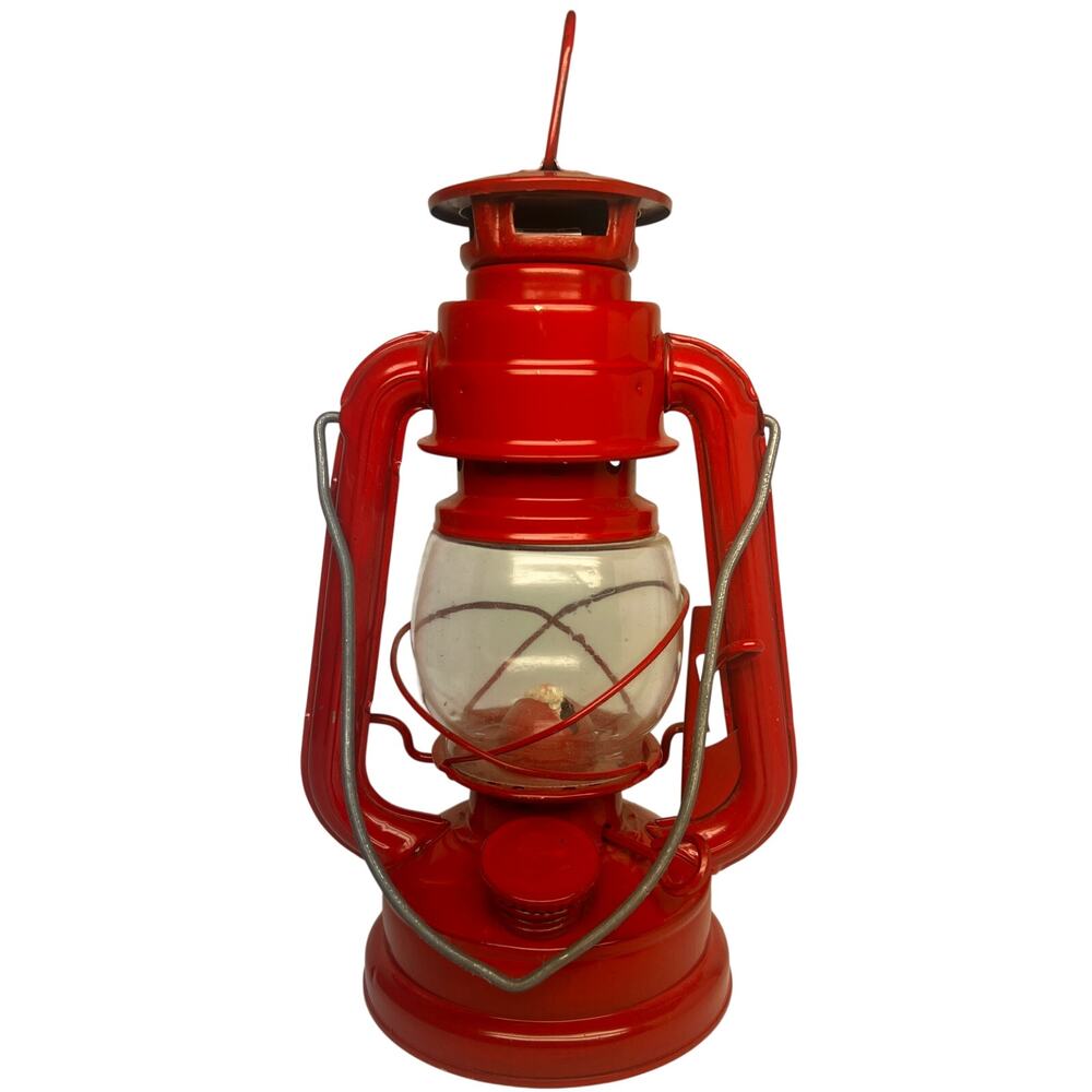 Vintage Red Hurricane Oil Lantern Kerosene Lamp Glass Globe Camping Barn Decor